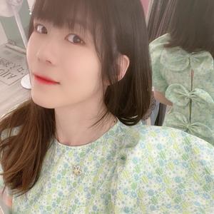 蕾哦霸头像
