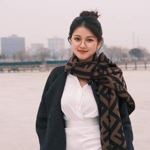 潘小美real头像