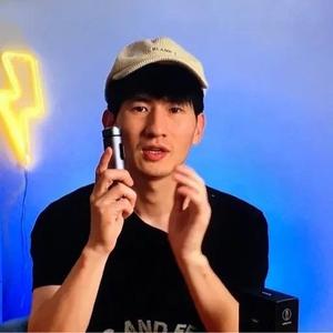 搞数码的推哥头像