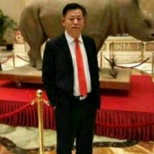 丙义影视头像