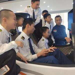 飞行俱乐部Yu佰龙头像