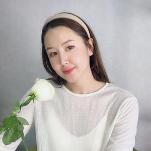 库车玛依努尔古丽鲜花店头像