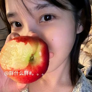 胖什么胖|IU和我挥手版头像