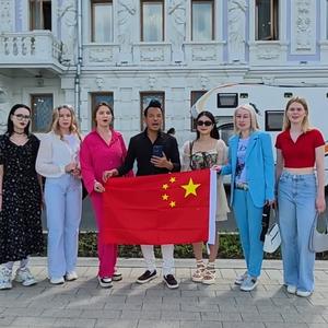 环游世界的大叔（在俄罗斯）头像