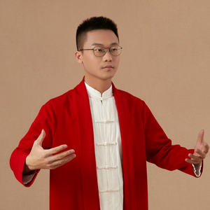 何卫俊站桩头像