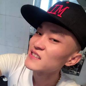 kiss拒绝平凡头像
