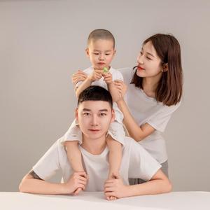 李尚一家人头像