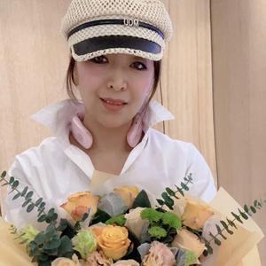 欧阳婧涵eva头像
