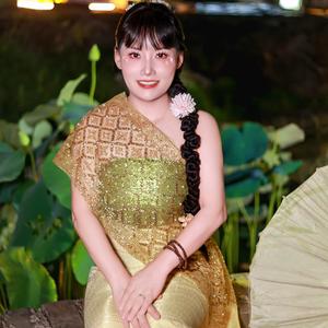 霞姐头像