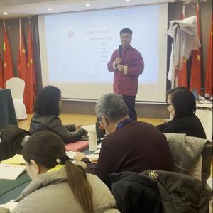 尔东老师头像