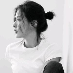 小小霖妈妈头像
