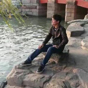 小薛工头像