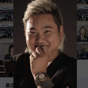 皇潮美发头像