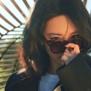 我是洛青头像