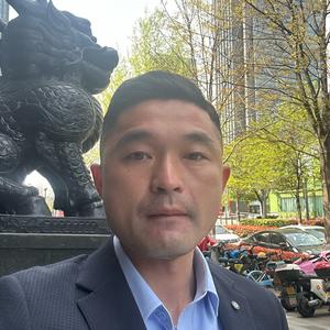 华哥哥朋友圈头像