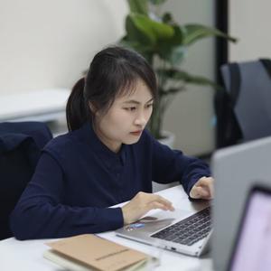 是吕律师头像