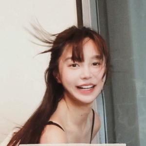 Eimy小叶子头像