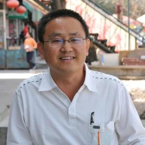 嚣张军迷头像