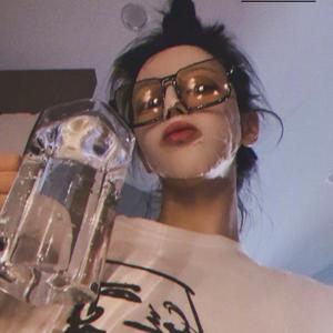 “满圈的鸭子我嘴最硬”头像