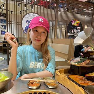 大渔爱恰饭头像