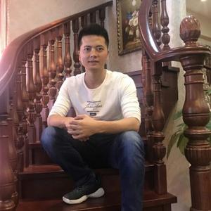 温利章头像