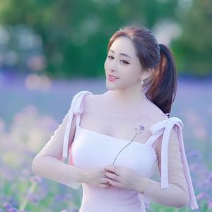 于丹抒情女高音头像