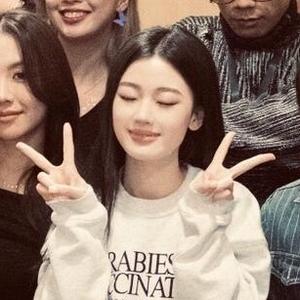 Y_Y素小蛋纯肯定头像