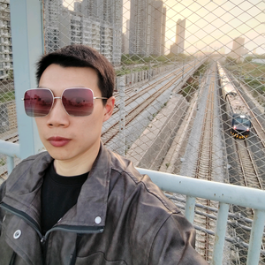 等牛来华智尧头像