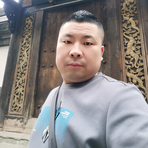 龙哥的卡车生活头像