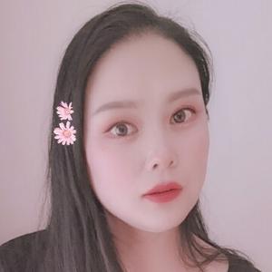 大红妹子头像