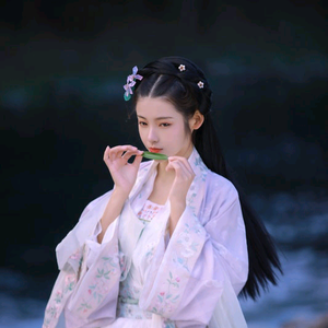 然然妈妈2021头像