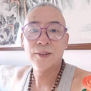 佐手冩詩头像