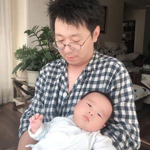 Romeo睡醒啦头像