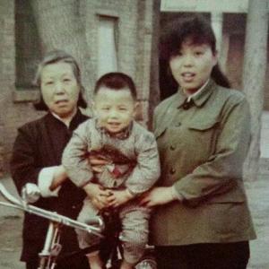 老弟吃了嘛头像