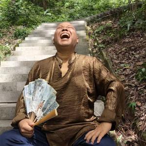 巢居头像