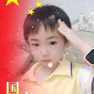 周诚诚头像