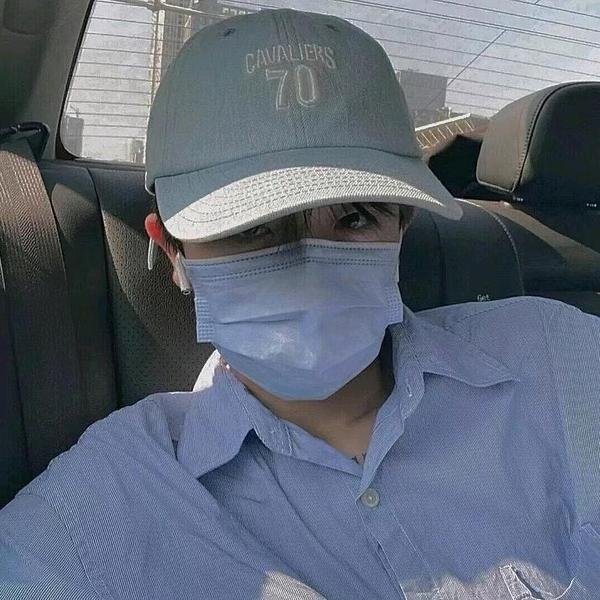 宏哥哥ob头像