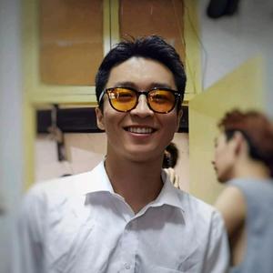 小何要努力头像