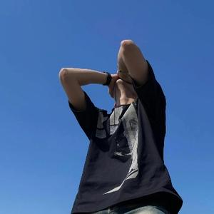 景贝南头像