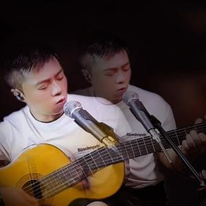 周星吃9527头像