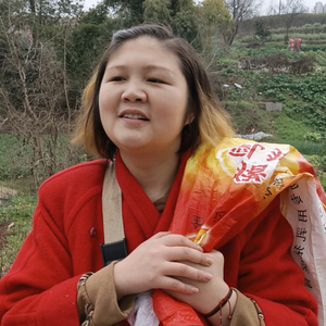邓票票头像