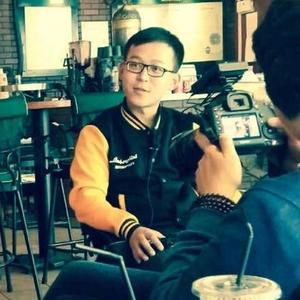 诗拓校长头像