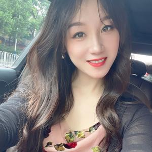 黄小妞头像