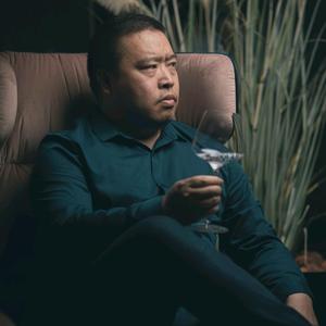 老马侃房头像