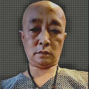 汤勺何头像