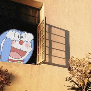 爱珠宝的蓝胖子头像