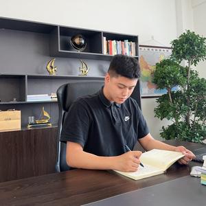 知行教育刘校长头像