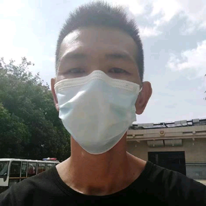 正义的蜗牛kf头像