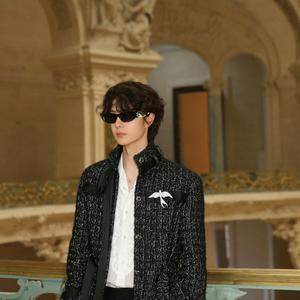 明明是奶盖的coolguy头像