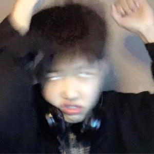 是谁把我黄嘉杰名字取了求你了让给我头像